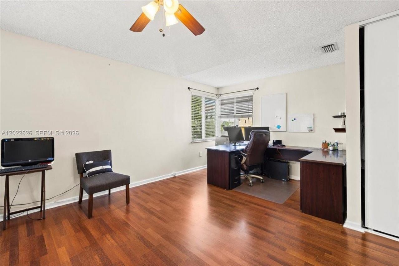 668 NW 155th Ter, Pembroke Pines, FL 33028 Photo