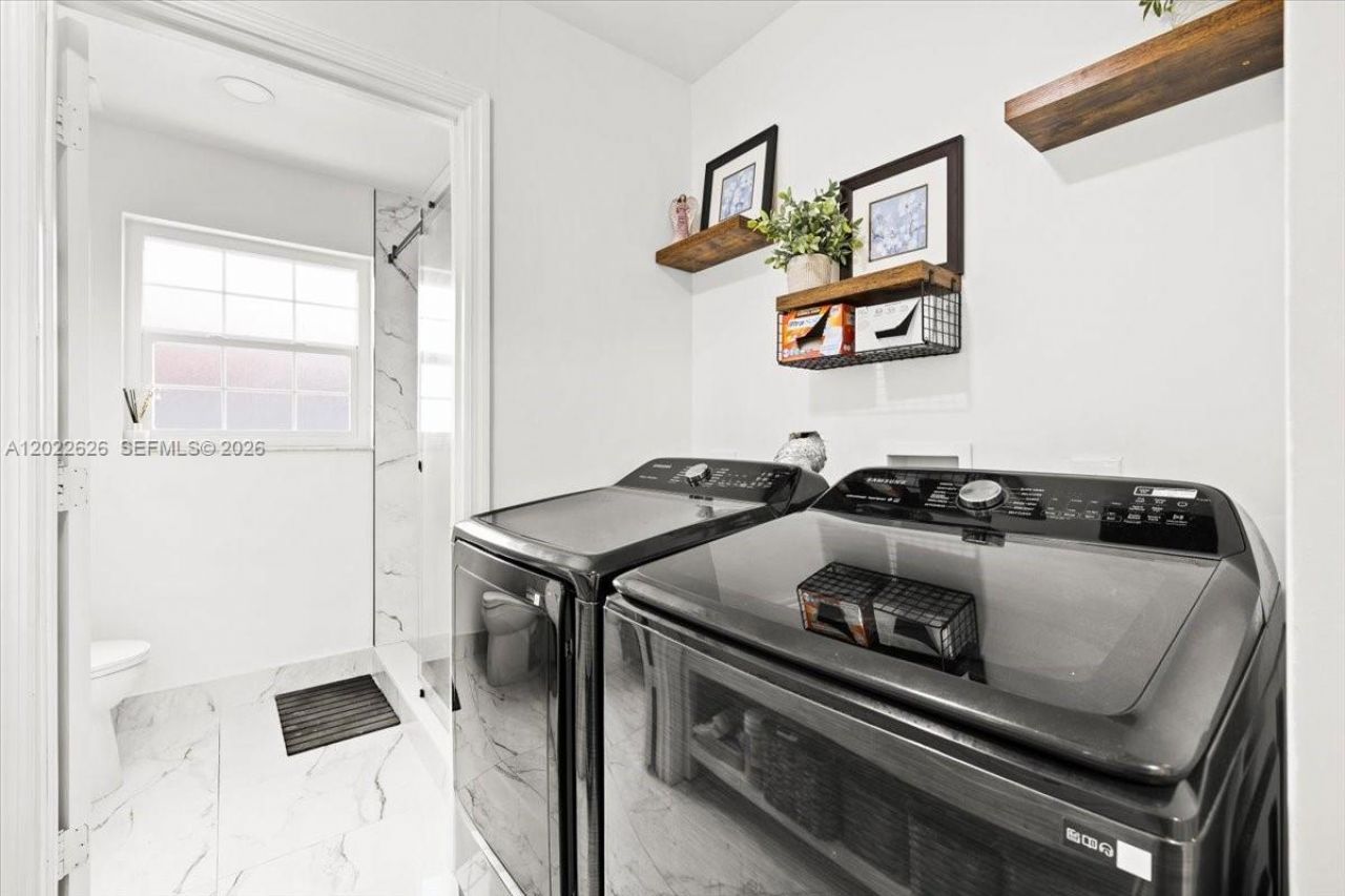 668 NW 155th Ter, Pembroke Pines, FL 33028 Photo