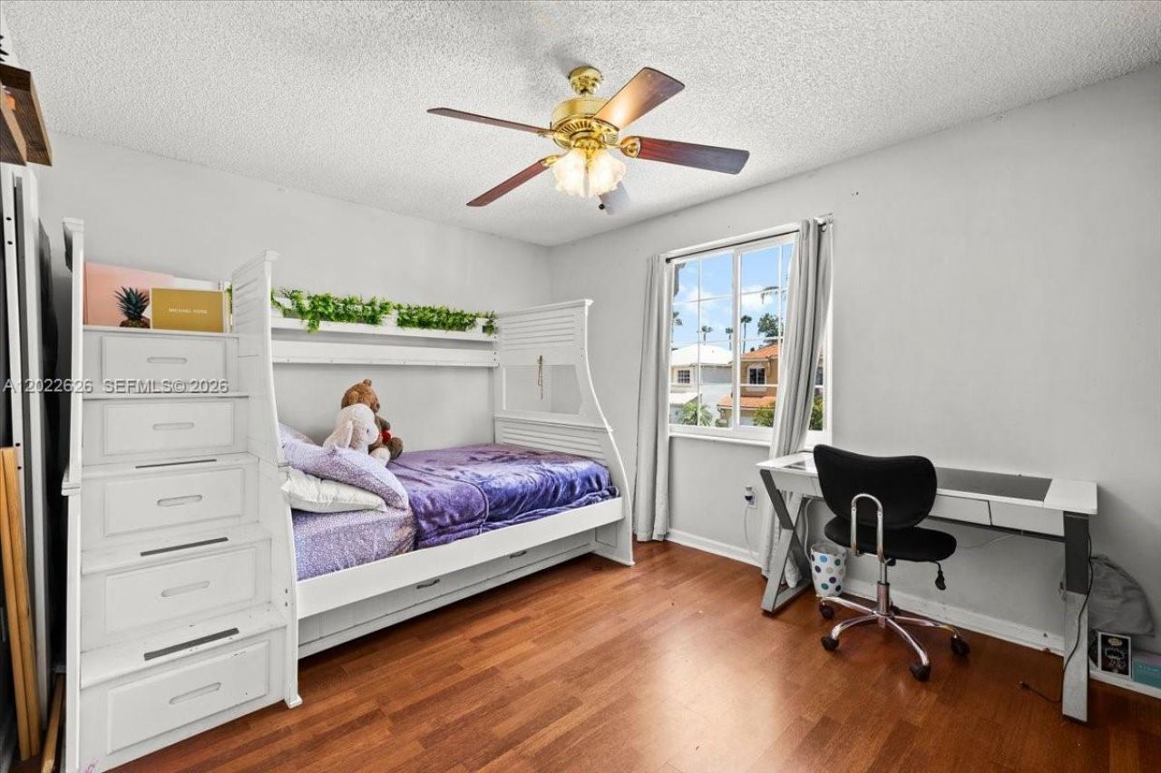 668 NW 155th Ter, Pembroke Pines, FL 33028 Photo