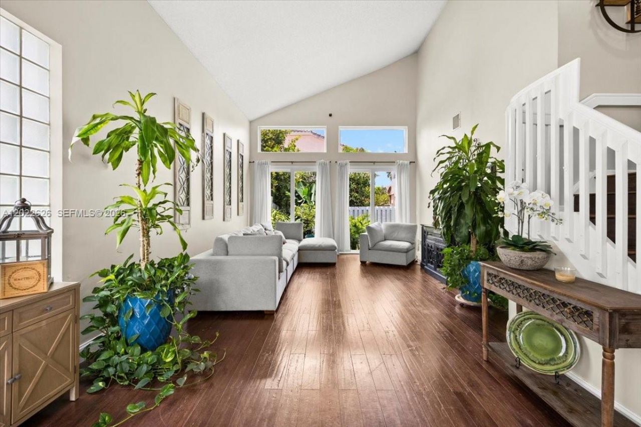 668 NW 155th Ter, Pembroke Pines, FL 33028 Photo