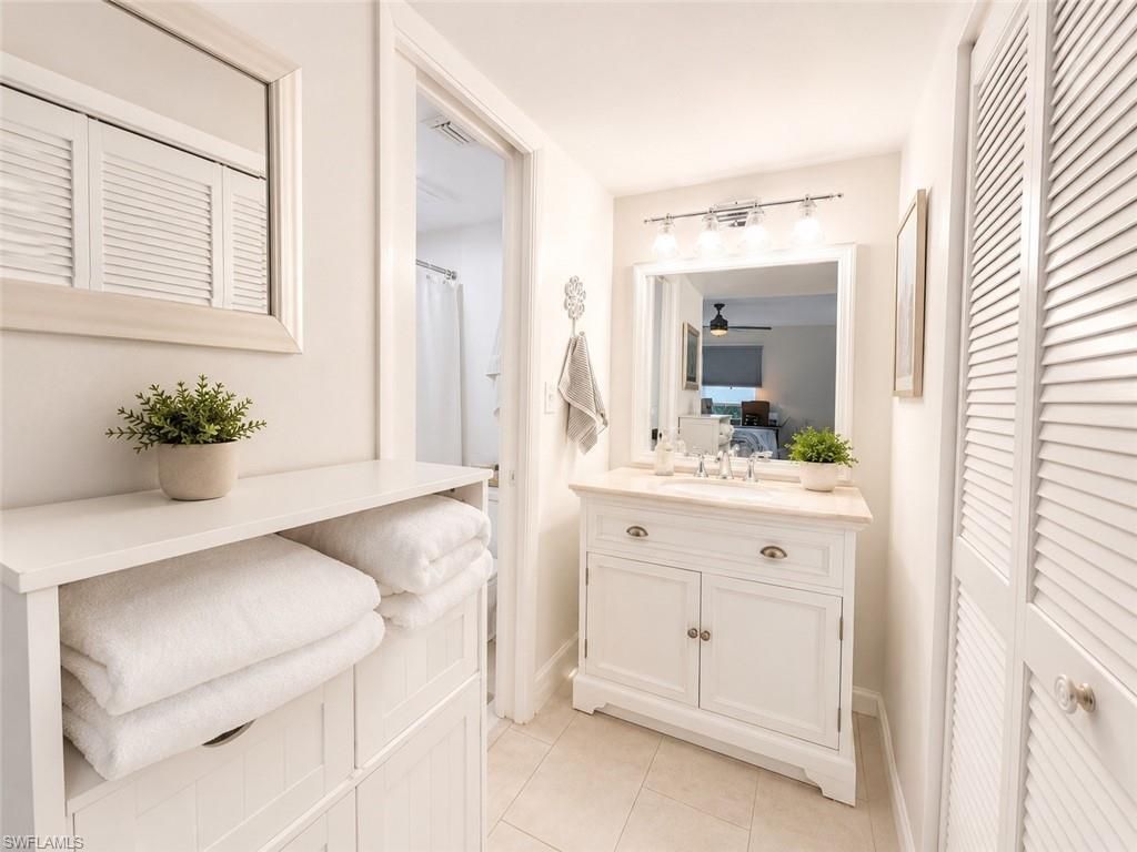 1056 Forest Lakes Dr, Unit A201, Naples, FL 34105 Photo