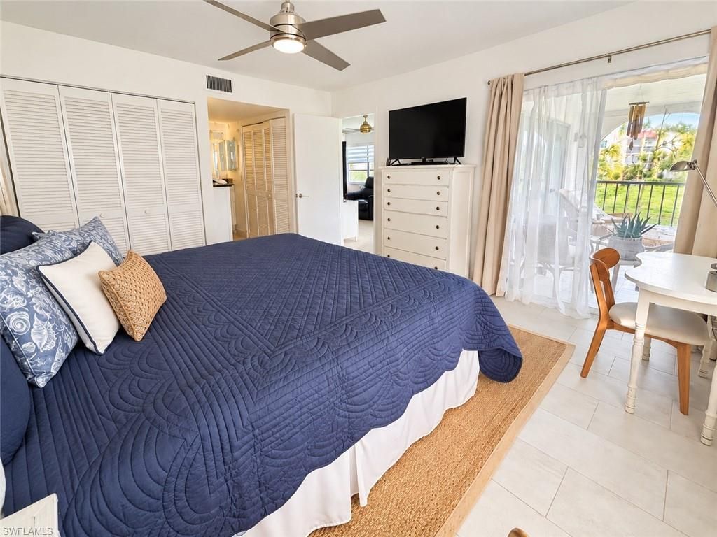 1056 Forest Lakes Dr, Unit A201, Naples, FL 34105 Photo