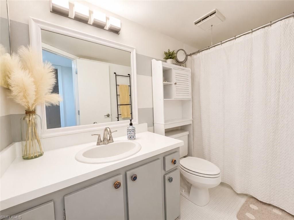 1056 Forest Lakes Dr, Unit A201, Naples, FL 34105 Photo