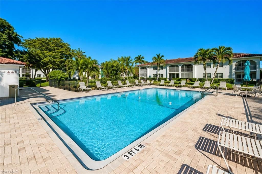 1056 Forest Lakes Dr, Unit A201, Naples, FL 34105 Photo