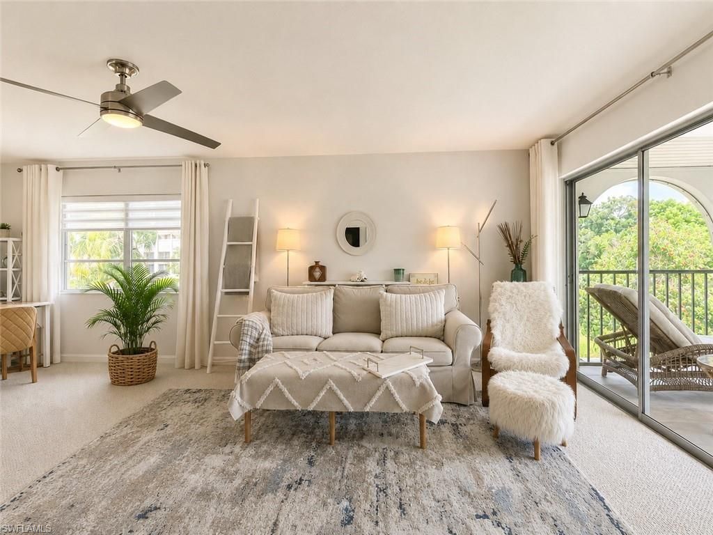 1056 Forest Lakes Dr, Unit A201, Naples, FL 34105 Photo