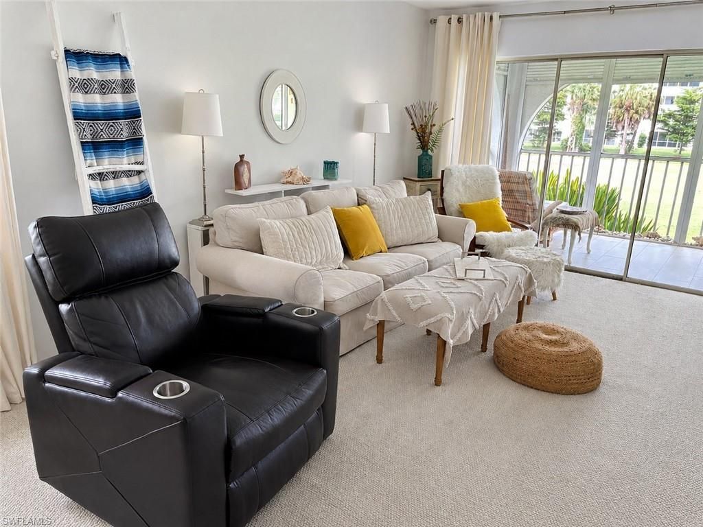 1056 Forest Lakes Dr, Unit A201, Naples, FL 34105 Photo
