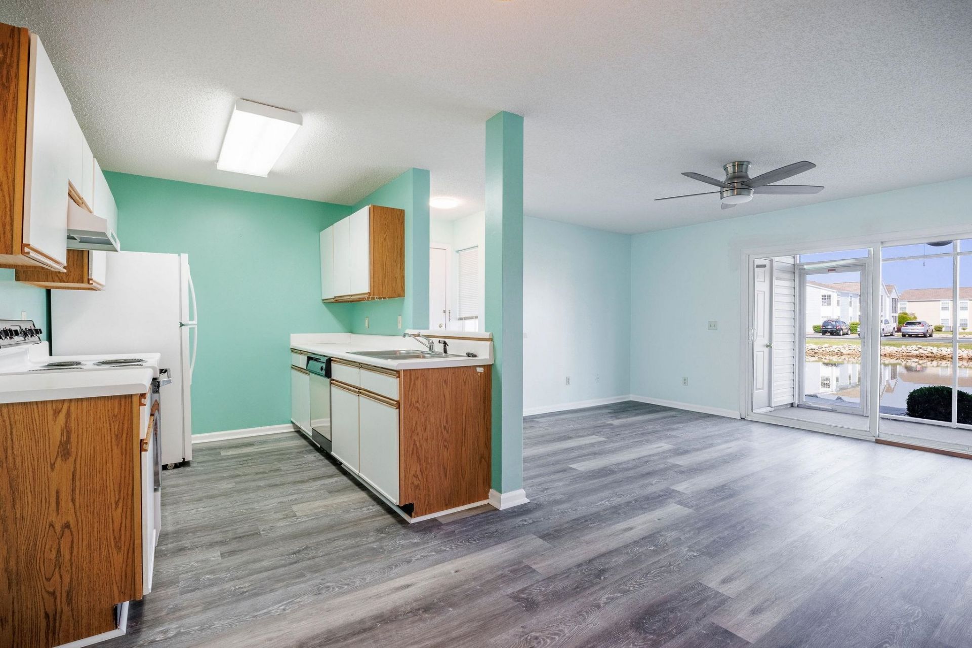 2225 Andover Dr. Photo 14