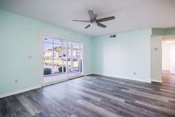 2225 Andover Dr. photo 4