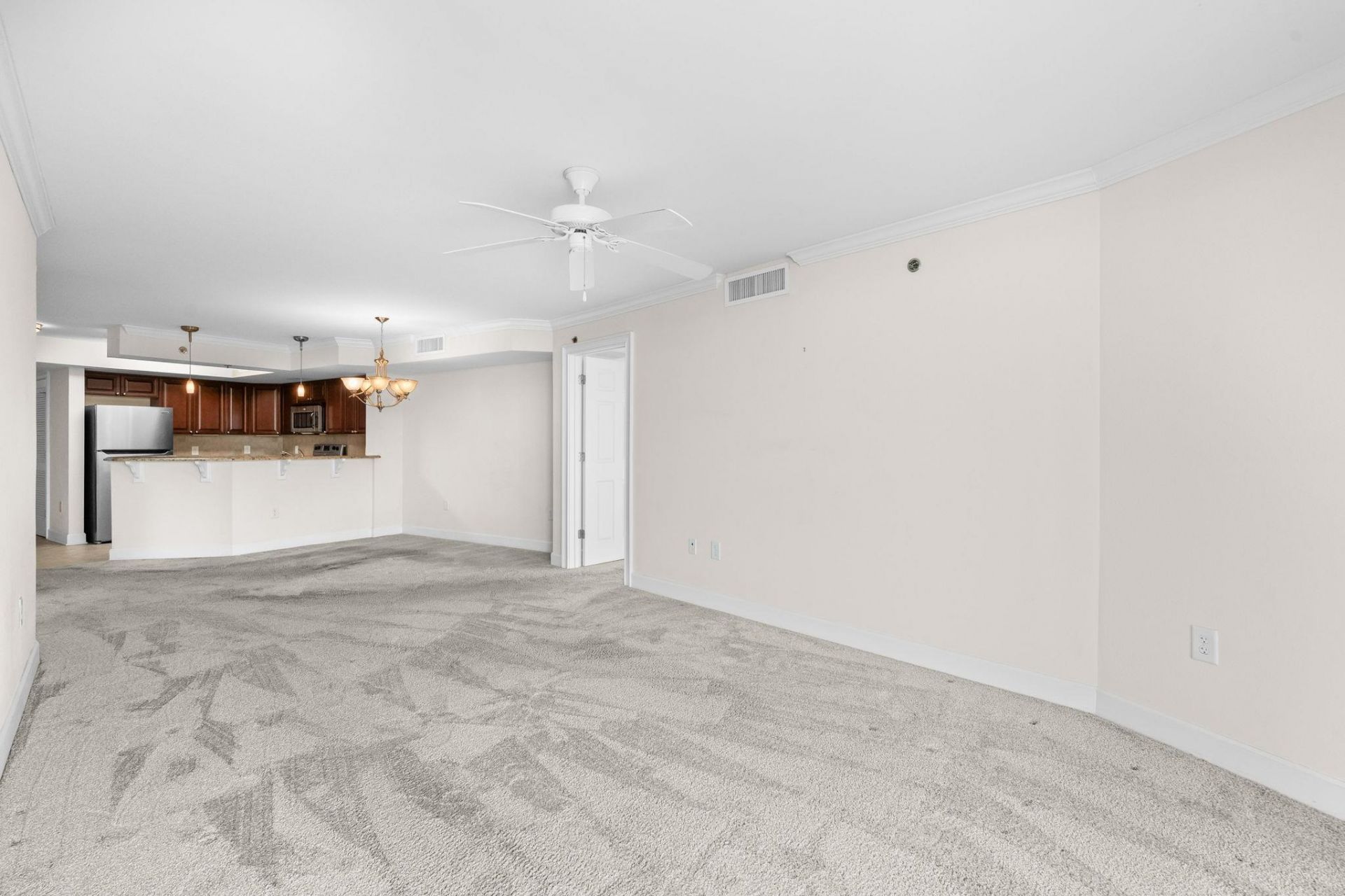215 77th Ave. N  Photo 6
