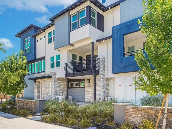 5767 Iron Horse Parkway , Unit B, Dublin, CA 94568
