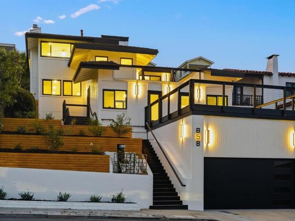 858 Rosecrans , San Diego, CA 92106