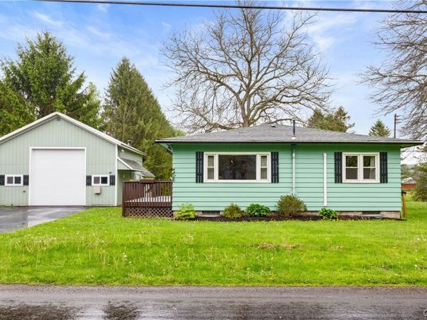 15 Burdick Avenue , Edmeston, NY 13335