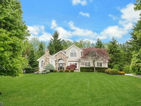 5 Coe Farm Rd, Mendham, NJ 07945