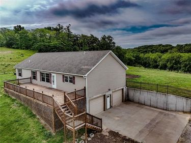 130 SE Sparta Road, Faucett, MO 64448