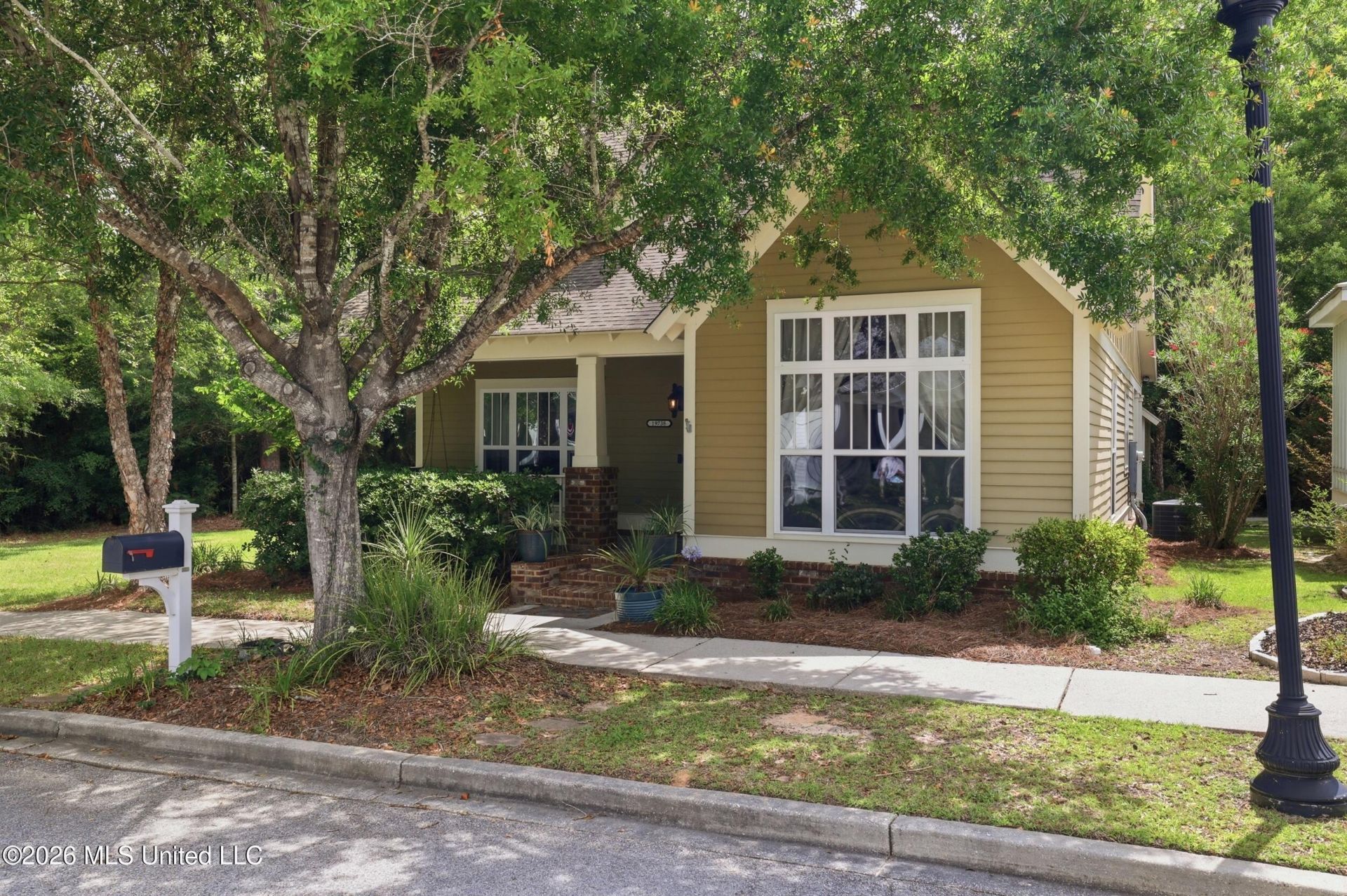 19738 Savannah Street, Biloxi, MS 39532 Main Photo