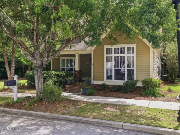 19738 Savannah Street, Biloxi, MS 39532