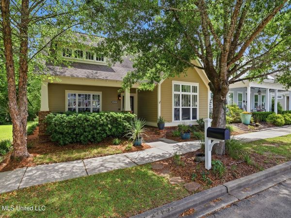 19738 Savannah Street, Biloxi, MS 39532