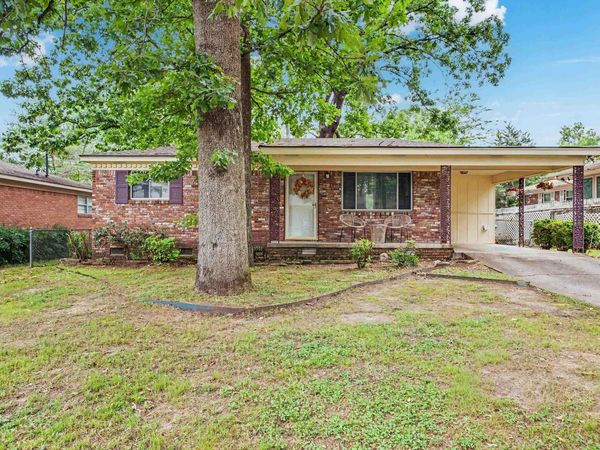 21 Lawrence Drive , Little Rock, AR 72205