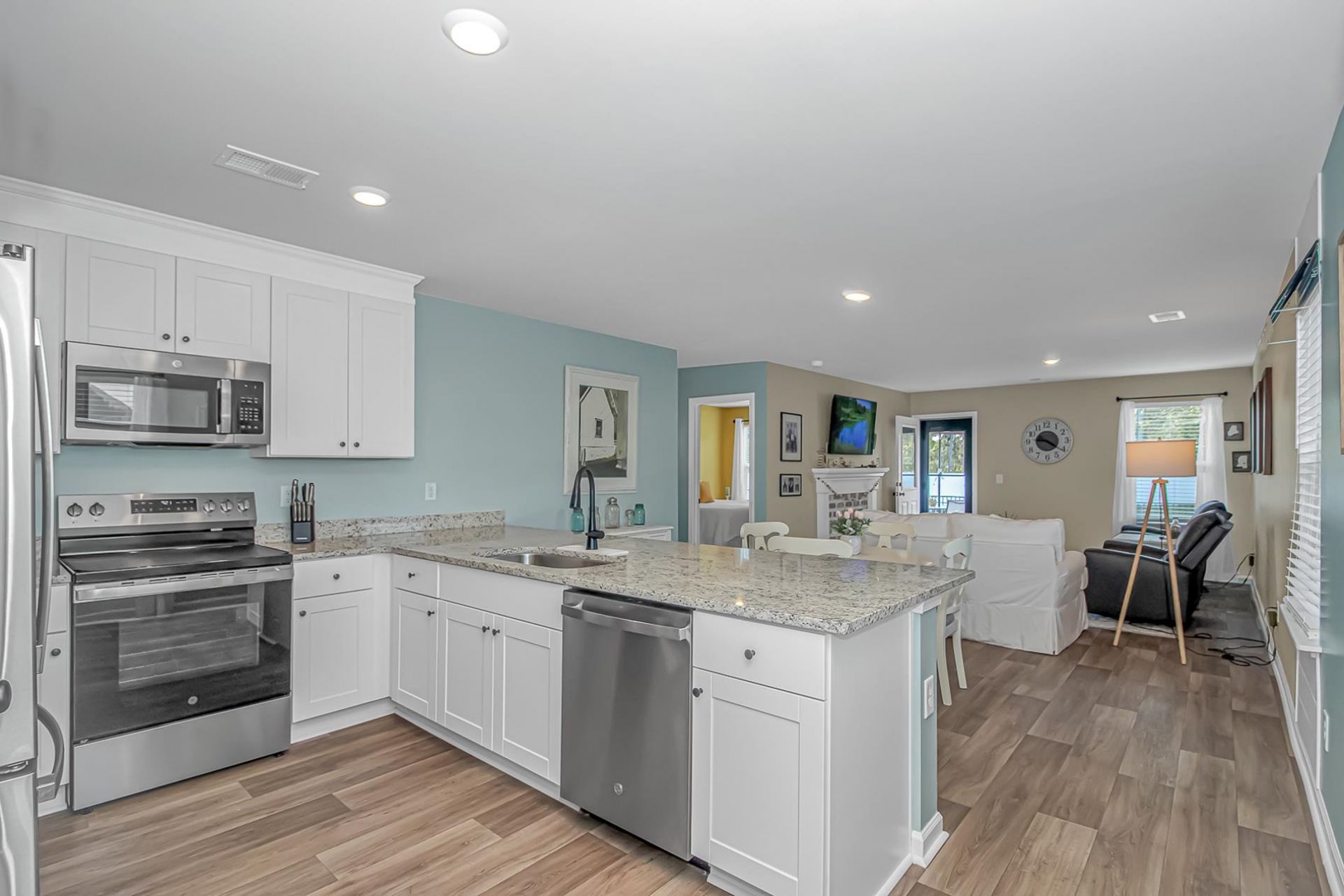 240 Birchwood Dr.  Photo 9