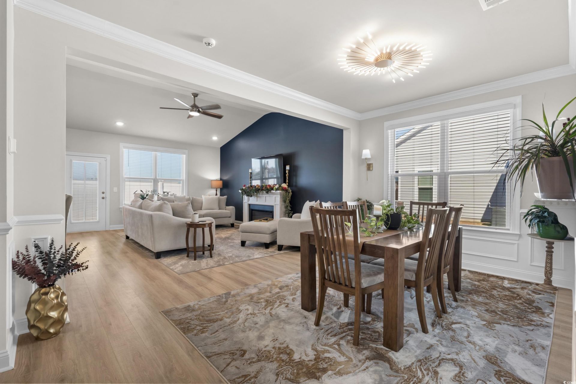 403 Mikita Dr.  Photo 10
