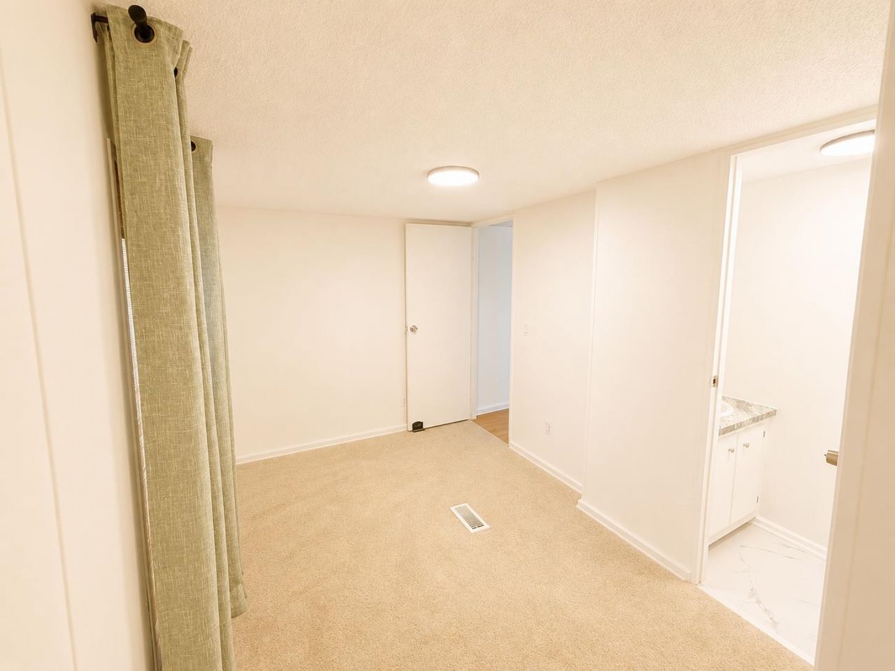 151 Crooked Island Circle  Photo 8