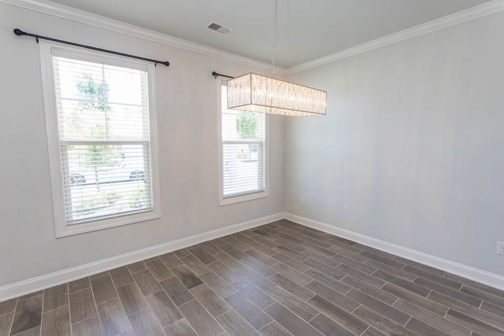 1594 Parish Way Photo 5