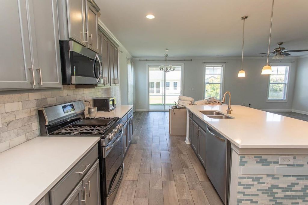 1594 Parish Way Photo 8