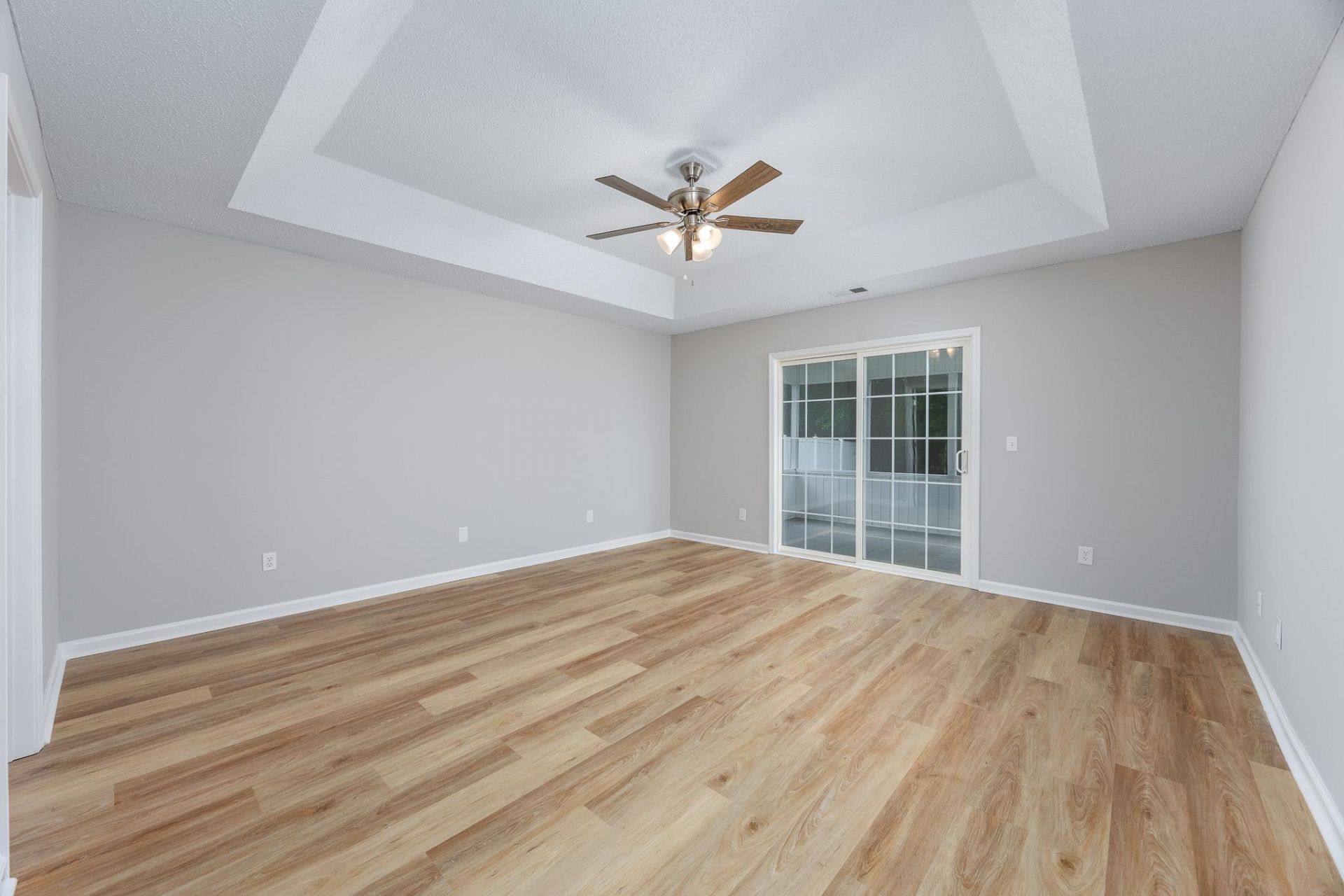 233 Bonnie Bridge Circle  Photo 15