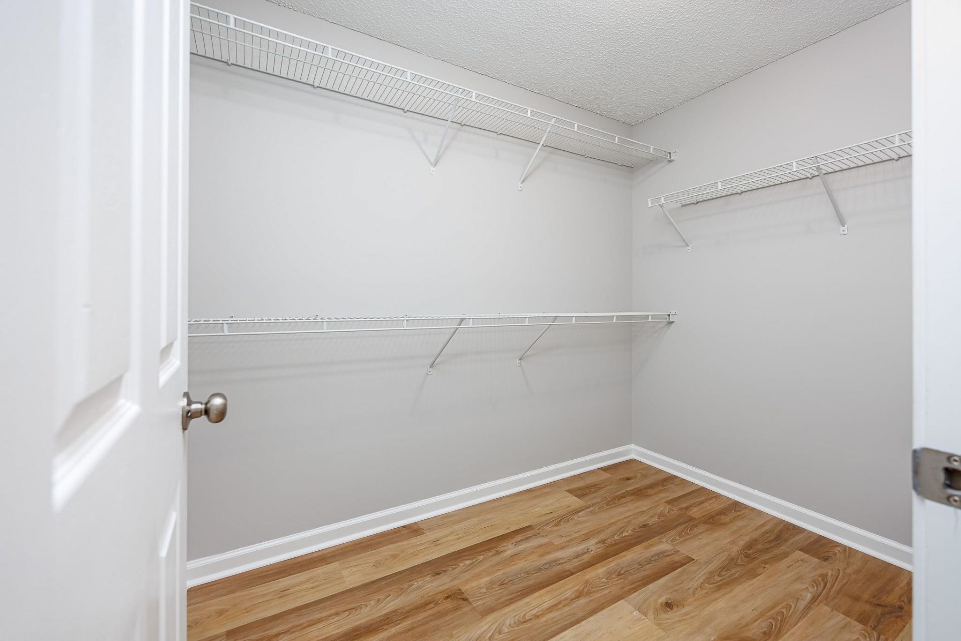 233 Bonnie Bridge Circle  Photo 18