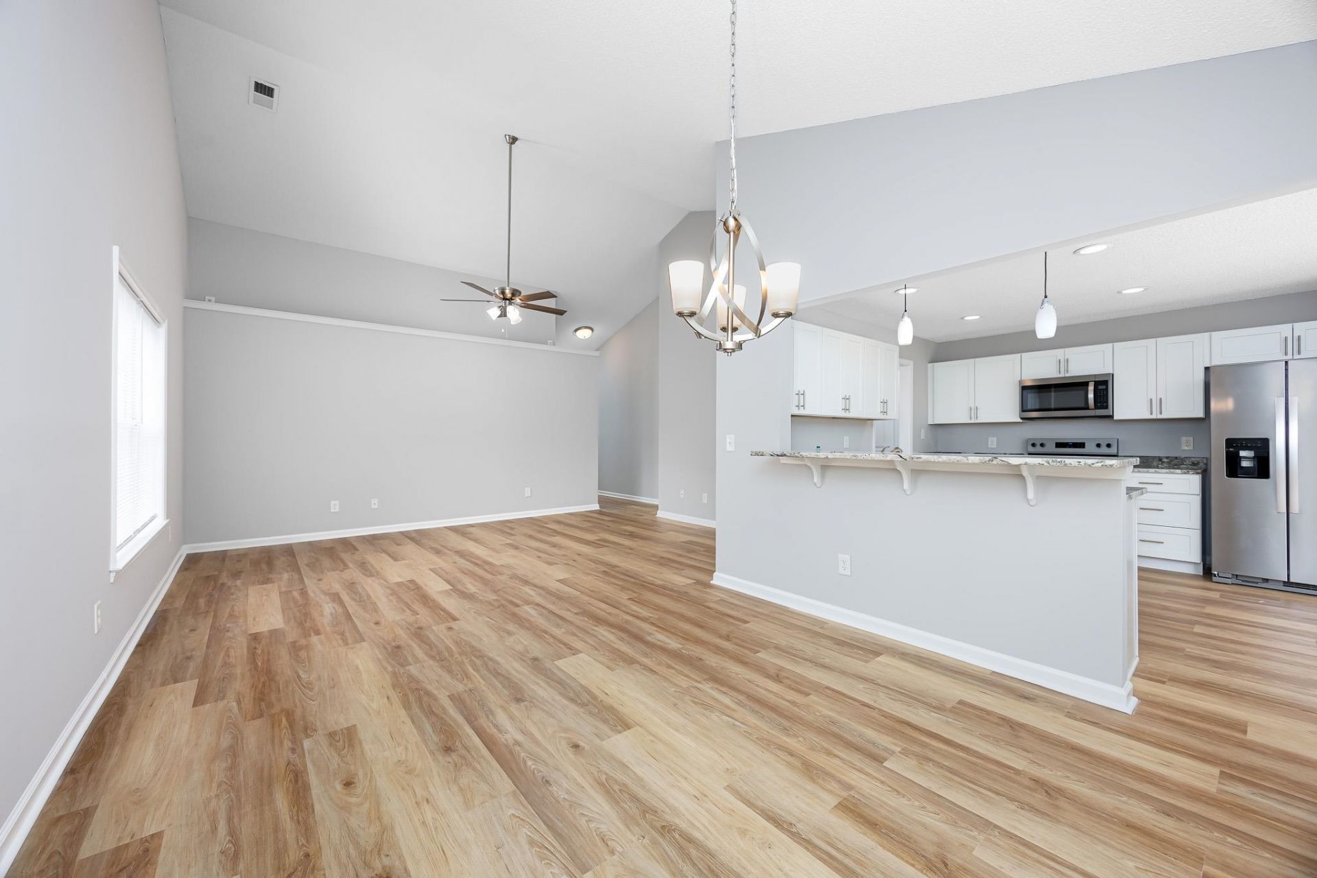 233 Bonnie Bridge Circle  Photo 9