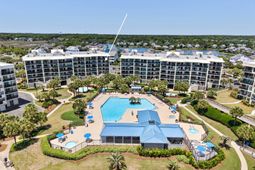 709 Retreat Beach Circle  photo 4