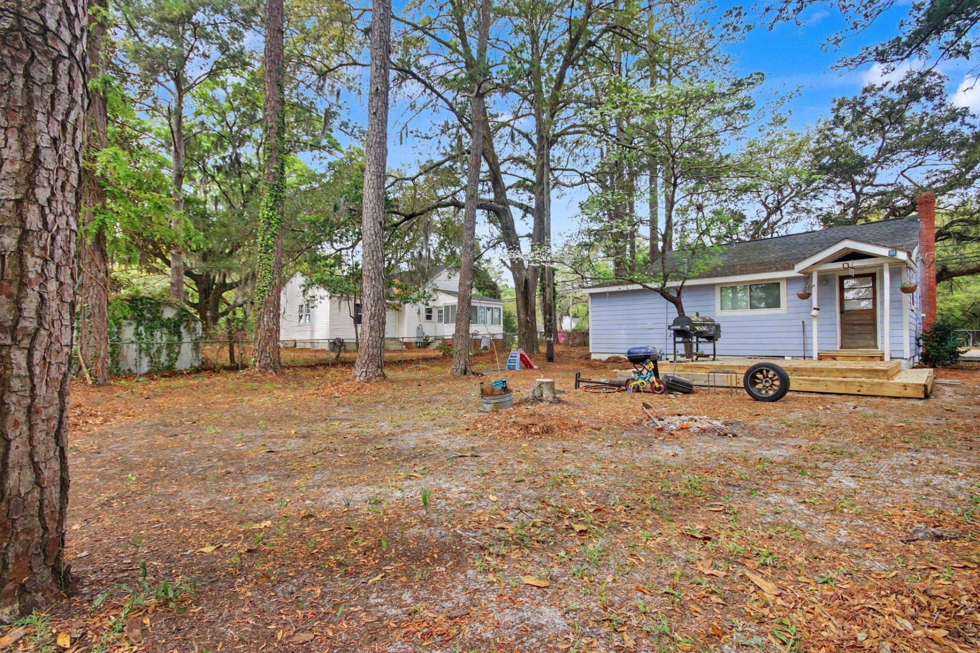 2407 South Island Rd.  Photo 4