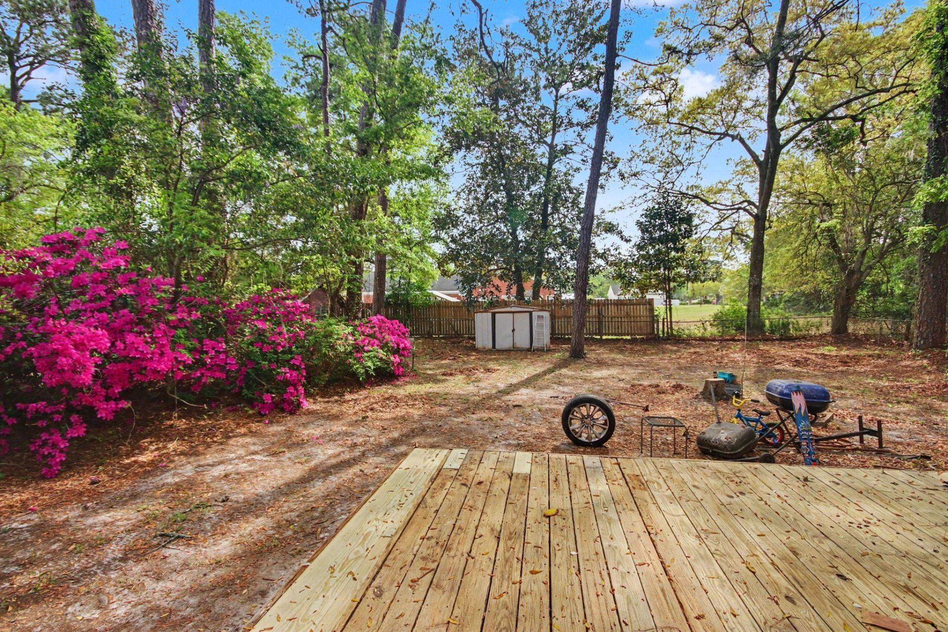 2407 South Island Rd.  Photo 5