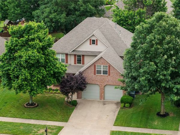 4299 W Morning Mist Drive, Fayetteville, AR 72704