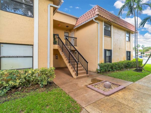 9728 Hammocks Blvd , Unit 202-27, Miami, FL 33196