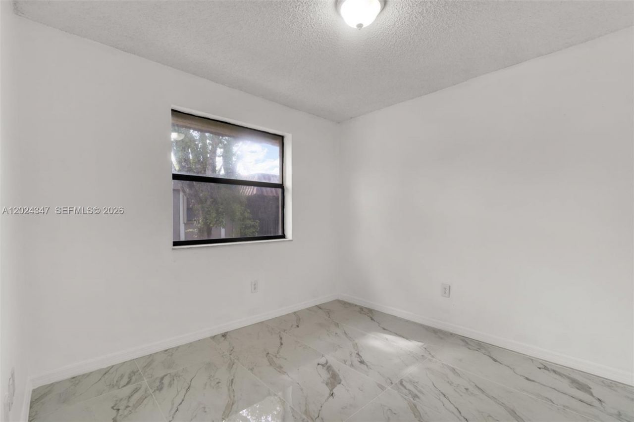 9728 Hammocks Blvd , Unit 202-27, Miami, FL 33196 Photo