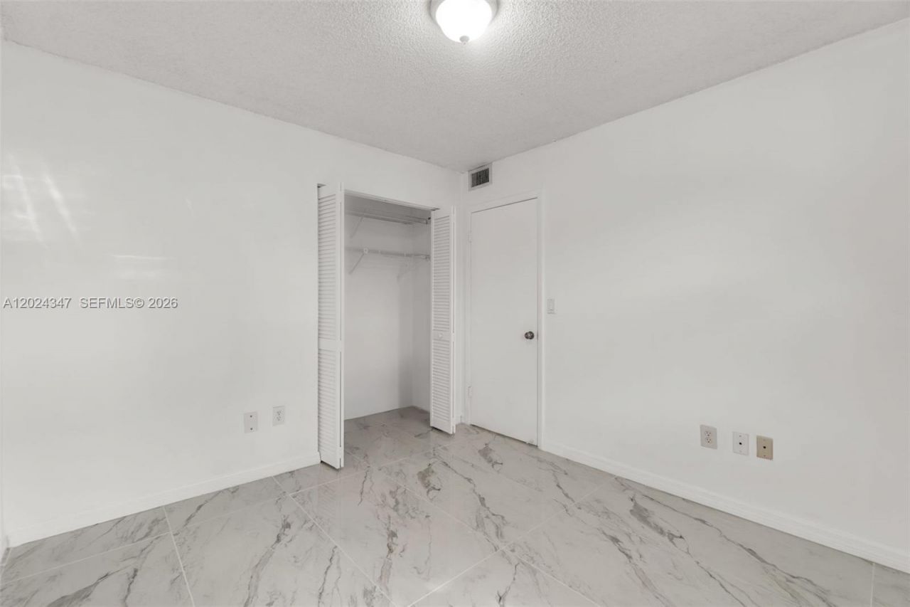 9728 Hammocks Blvd , Unit 202-27, Miami, FL 33196 Photo