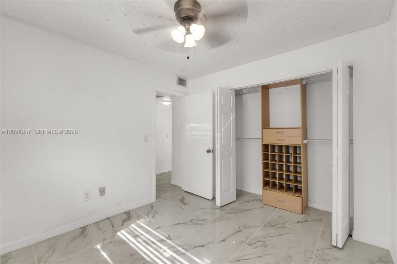 9728 Hammocks Blvd , Unit 202-27, Miami, FL 33196 Photo