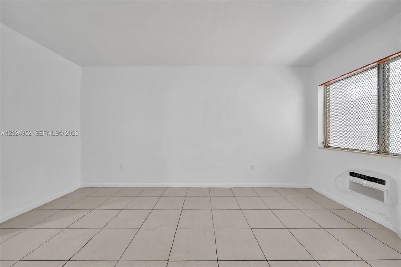 934 Meridian, Unit 7, Miami Beach, FL 33139 Photo