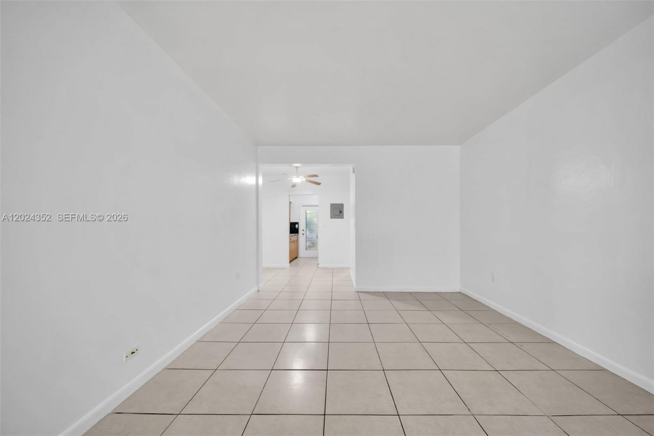 934 Meridian, Unit 7, Miami Beach, FL 33139 Photo