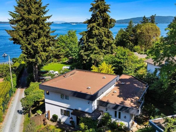 2635 Mill Bay Rd, Mill Bay, BC V8H 1C9