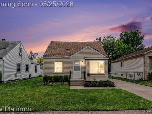 19070 Melvin Street, Roseville, MI 48066