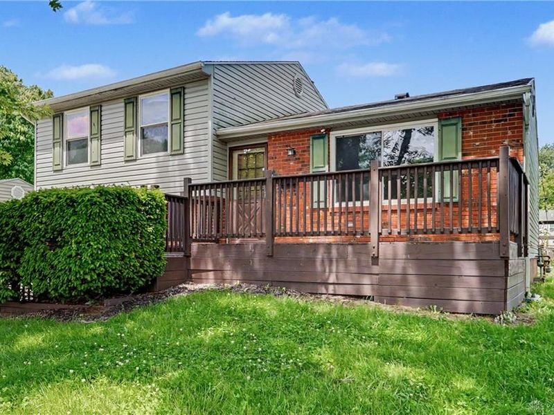 106 Walden Farm Circle, Englewood, OH 45322 Photo 1