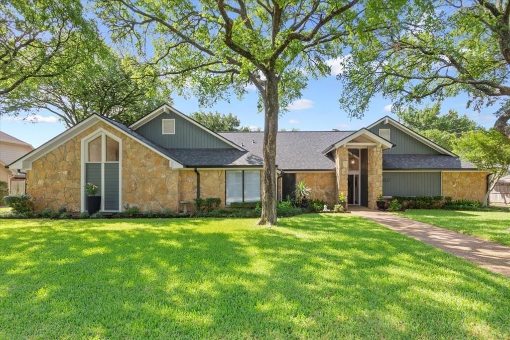 9519 Oak Springs Drive, Woodway, TX 76712 Main Photo