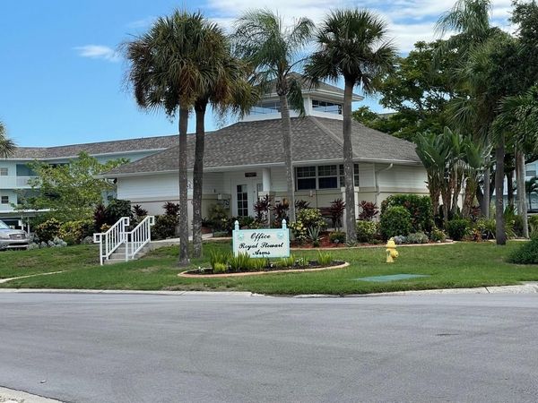 9 FORBES PLACE , Unit 405, DUNEDIN, FL 34698