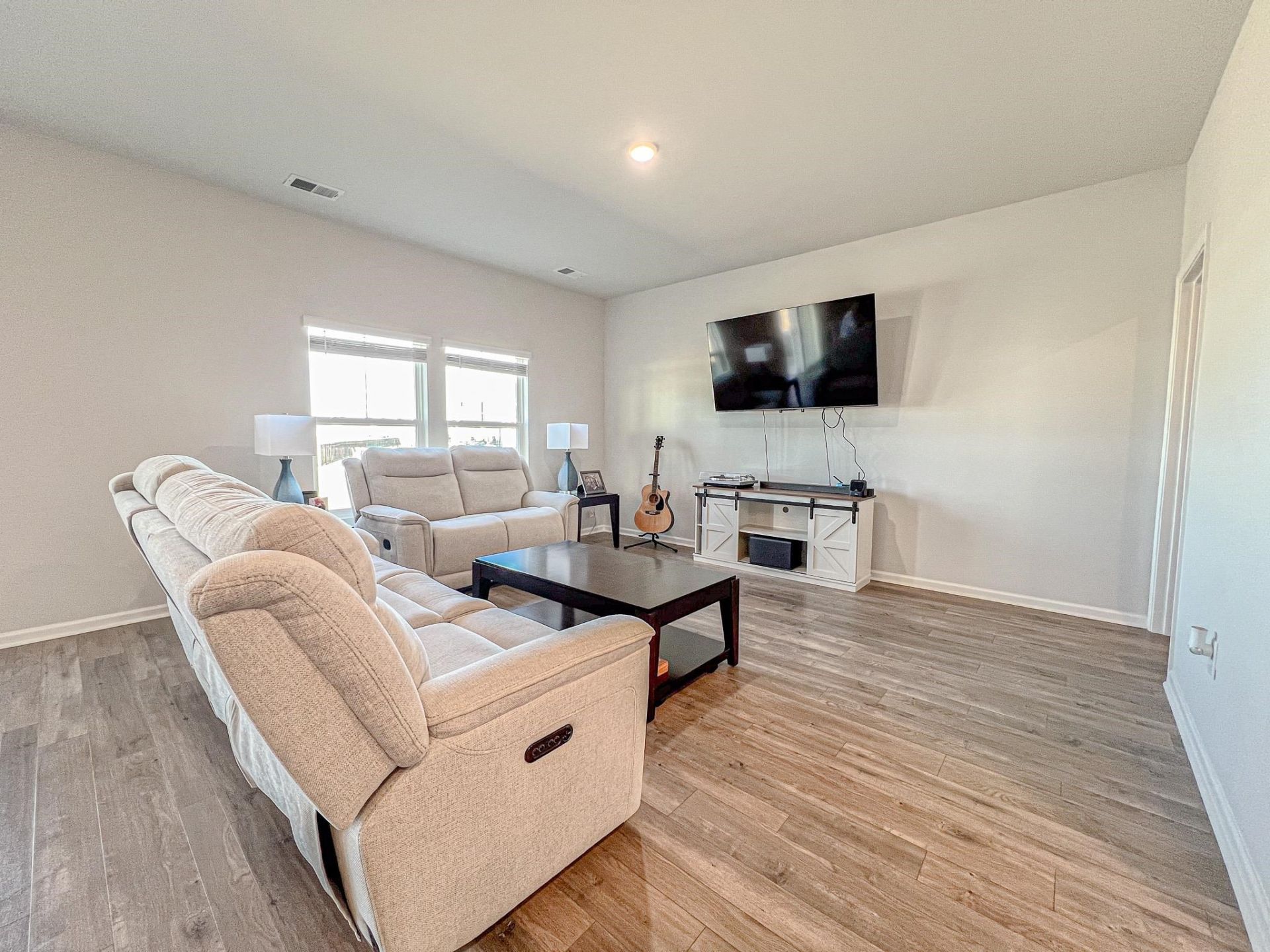 1109 Joywood Dr.  Photo 4