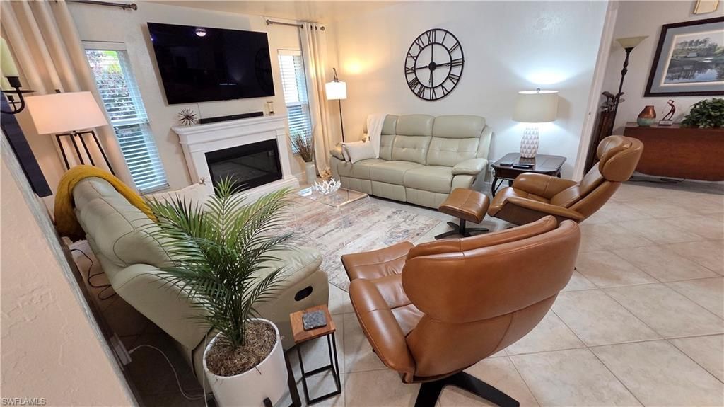 420 NE 9th St, Cape Coral, FL 33909 Photo