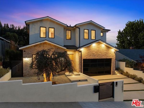 12007 Rose Avenue , Los Angeles, CA 90066