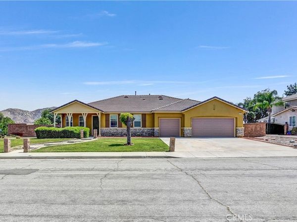 28725 Belmont Park Way, Moreno Valley, CA 92555