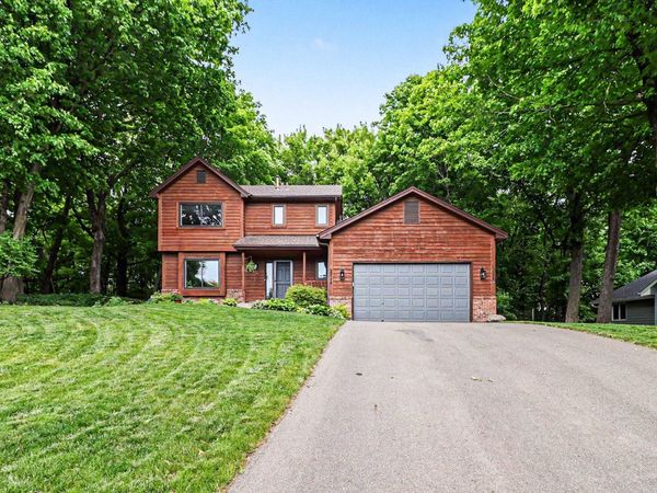2714 Shadow Wood Court, Chaska, MN 55318